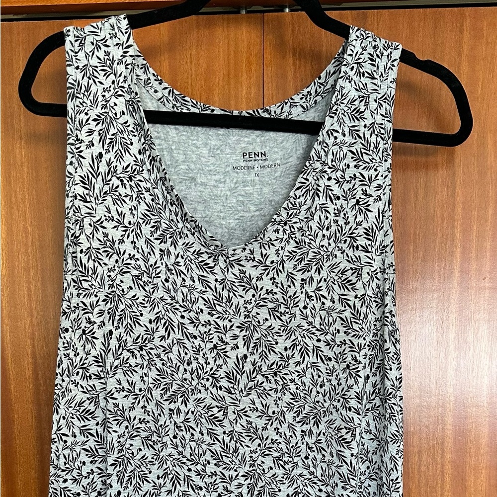 Pennington green swing style long tank. Size 1X. Measurements in photos.